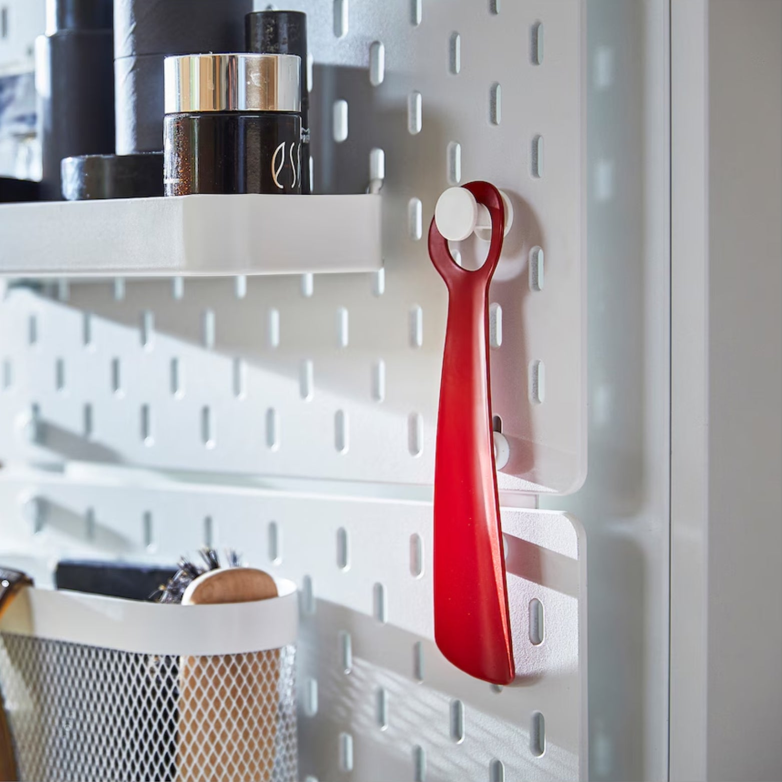 Red Metal Shoehorn 18 cm